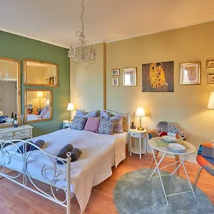 Old Romantic With Free Private Parking Appartement Pula
